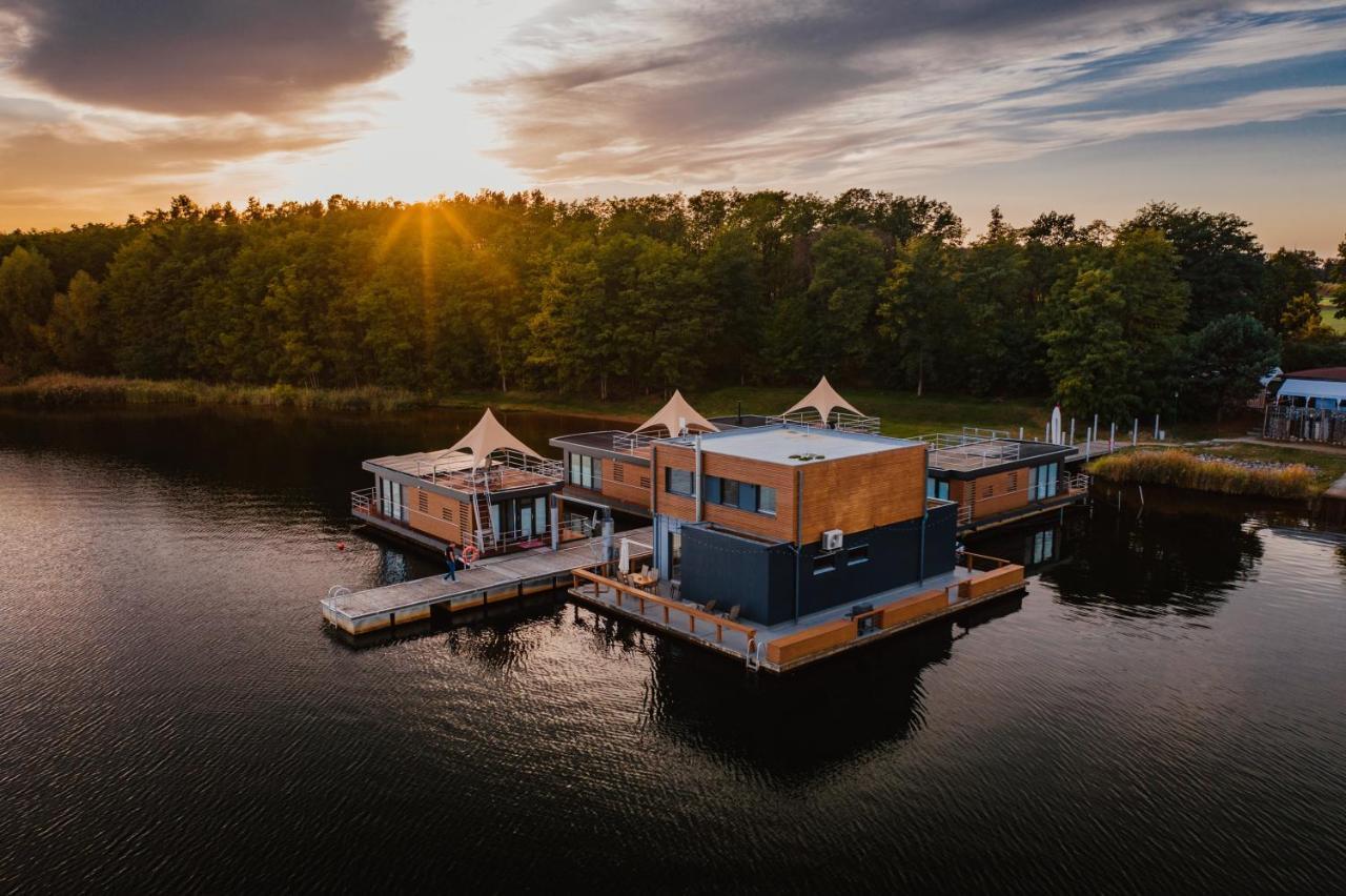 Schwimmende Ferienhaeuser Auf Dem See - Spreewald Vetschau Exterior foto